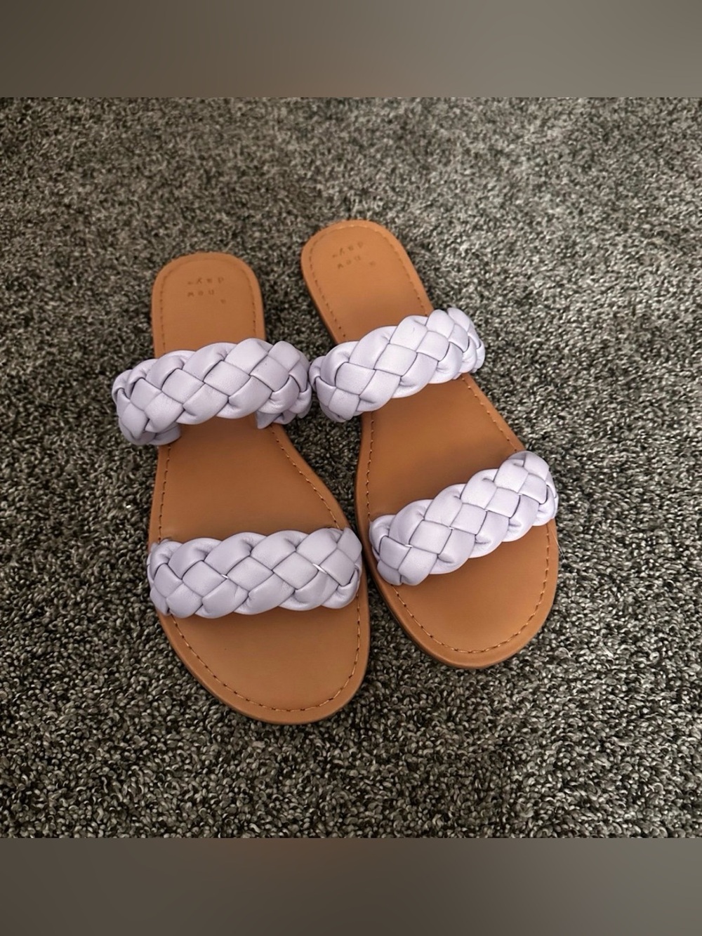 a new day Lavender Sandals Size 8.5 0573
